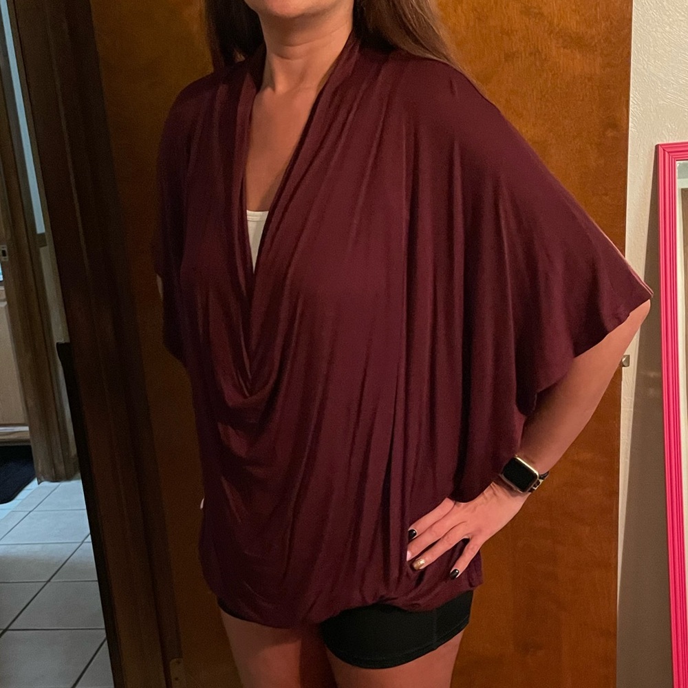 Burgundy red wine colored flowy batwing sleeve blouse top vneck